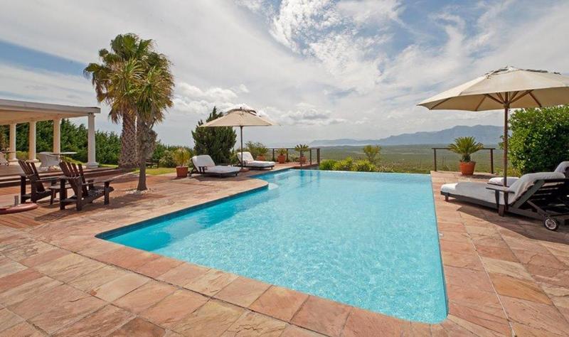 6 Bedroom Property for Sale in Stanford Western Cape
